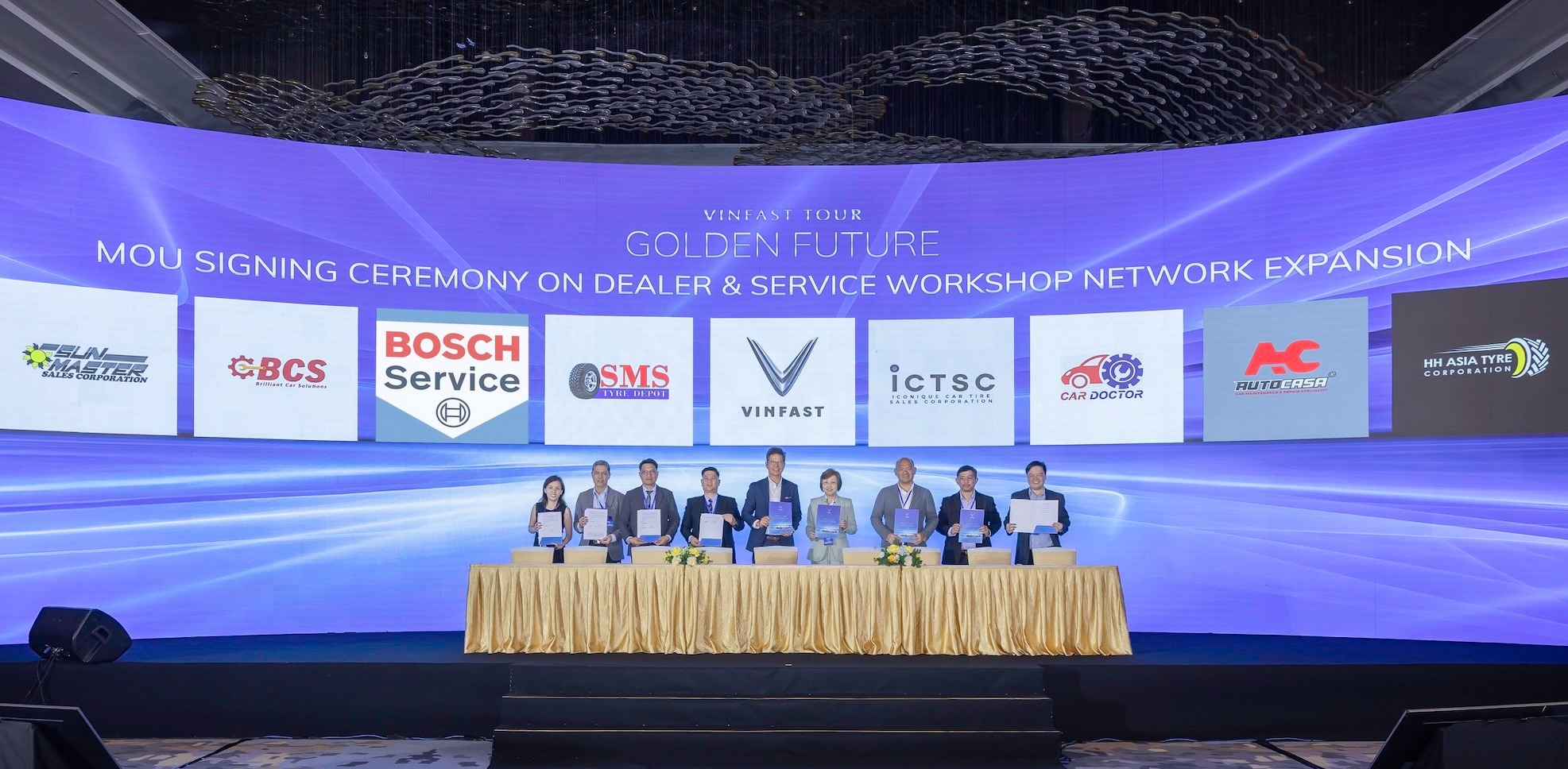 VinFast Tăng Tốc Chiến Lược Hậu Mãi Toàn Cầu: Mở Rộng Mạng Lưới Dịch Vụ Quốc Tế